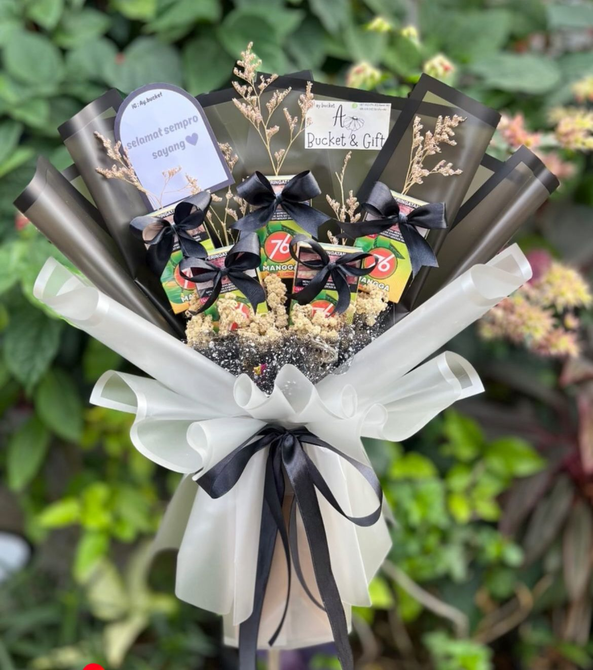 Ay Bucket — Bunga Premium & Gift Arrangements 2026